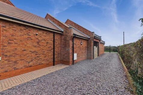 CAM02351G0-PR0089-STILL033 (1)