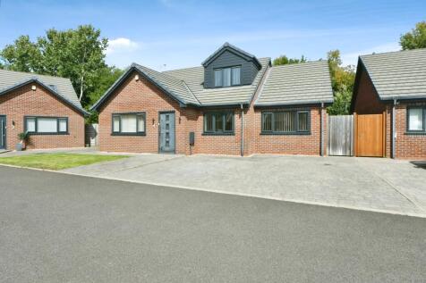 Manchester, M43 - property photo