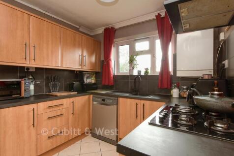 Kitchen/Entrance Area