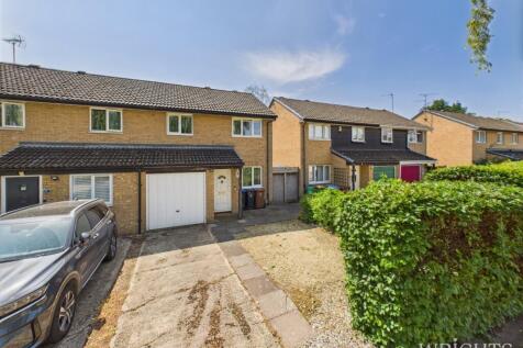 Welwyn Garden City, AL7 - property photo