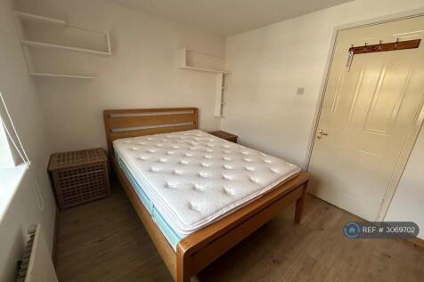 Brookhill Road, London, SE18 photo 4