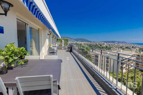 For sale apartment in Nice Cimiez 