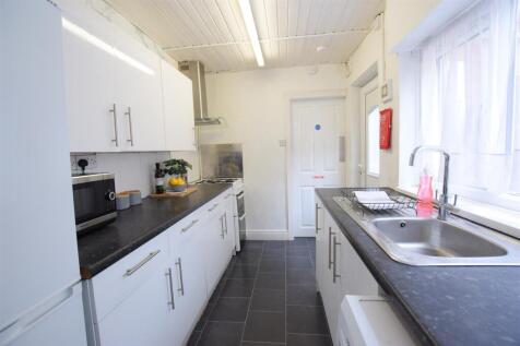 27/28 - Tealby Street - Student House photo 4