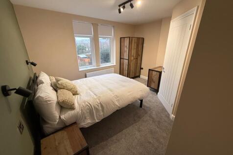 Room 6, Granville Avenue photo 5