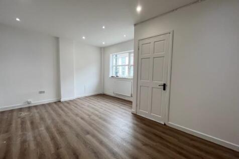 Living Room New 1.jpg