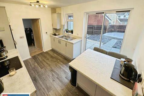 7fe153d6--4516-AE...