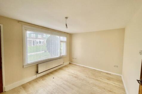 3 bedroom Terraced for rent