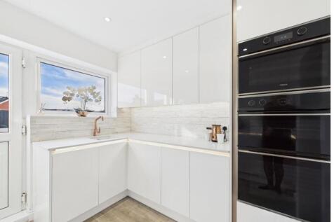 kitchen c.jpg