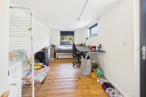 CAM02545G0-PR0468-STILL031