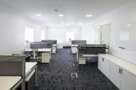 Cams serviced office  9 desk.jpg