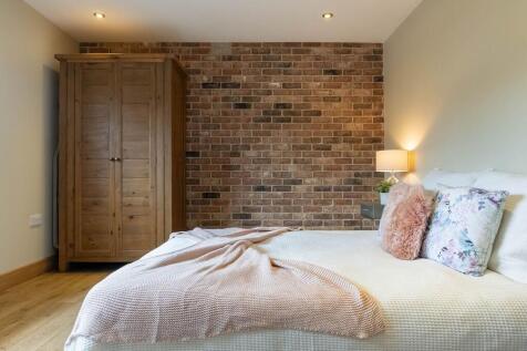 Bedroom 4 with character wall