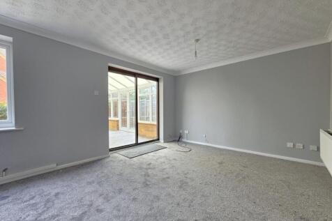 Kentford Close, East Hunsbury, Northampton NN4 photo 4