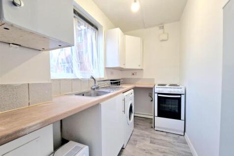Kitchen 1.jpg