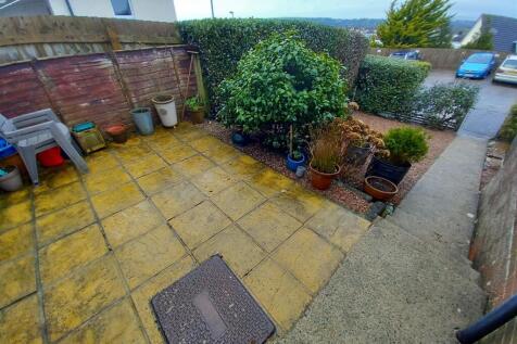 36 Churchill R Gdn.jpg