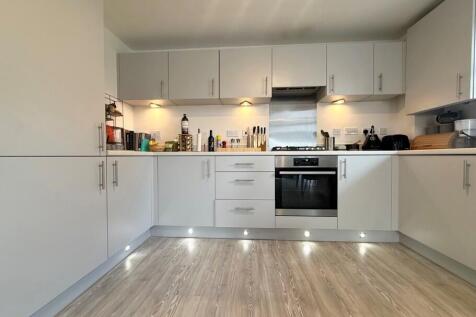 Burney Drive, Glebe Farm photo 3