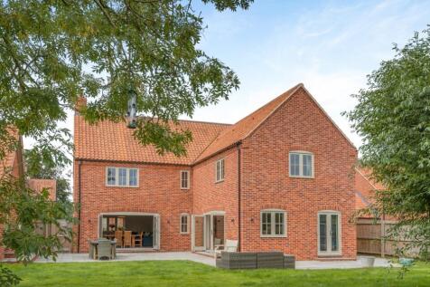 2 Longmeadow Close