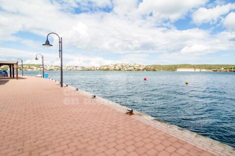 Seafront restaurant in Cales Fonts