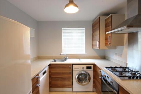 Tudor Crescent - COSHAM - UNFURNISHED photo 4