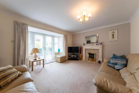 14 Trafalgar Close-009.JPG