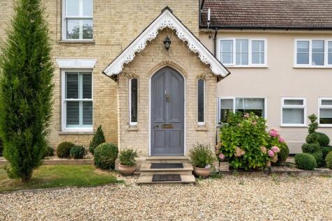 1440px-Elm Farm H...