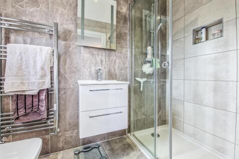 en suite shower room