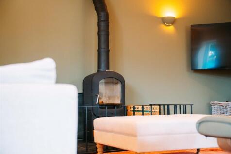 2 Grange Farm Barns [Fireplace].jpg