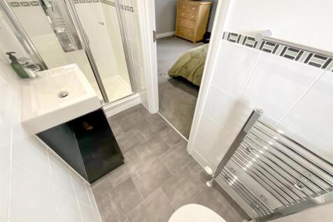 Ensuite (Bedroom Two)