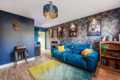 Sitting / Dining Room