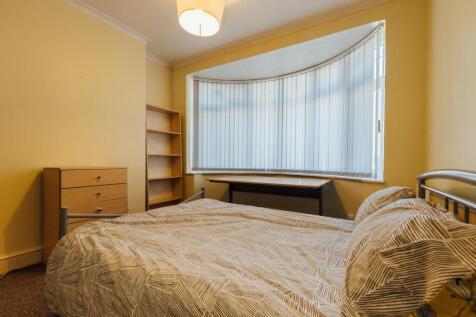 Oaklands Avenue, Loughborough photo 5