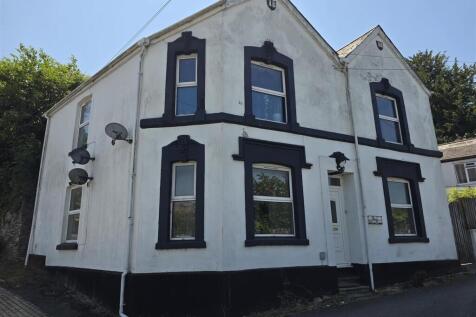 Launceston, PL15 - property photo