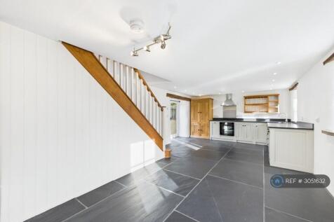 Kitchen / Living Area
