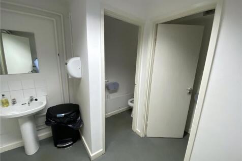 Office to rent Image 9