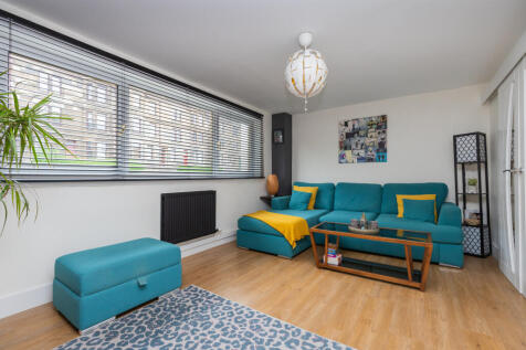 80a Alice street paisley  PA2 6DZ L-1