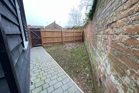GARDEN AREA