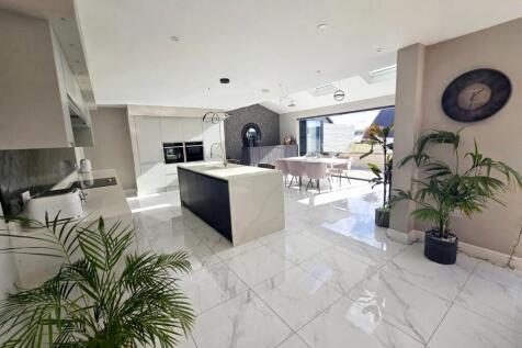 Open Plan Lounge/Kitchen/Family Room