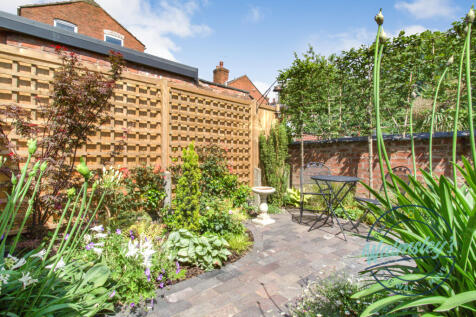 Delightful tiered terracing