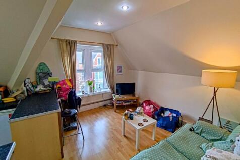 Living area (2)