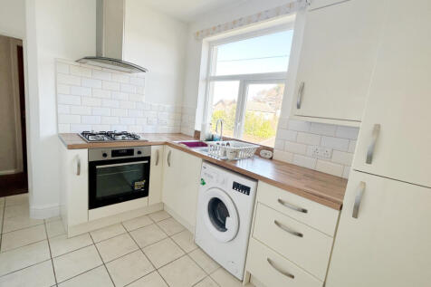 Canford Road, Bournemouth, BH11 8 photo 3