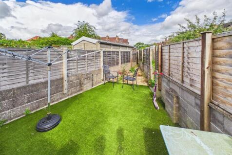 6-bed HMO for Auction, Fishponds  (18).jpg
