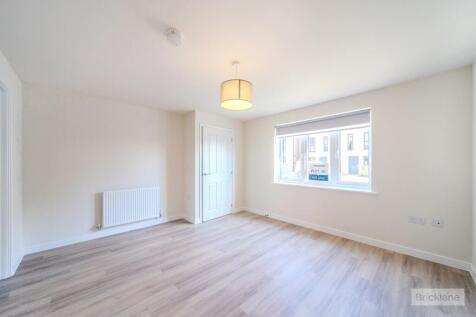 Fleming Gardens, MK4 photo 4