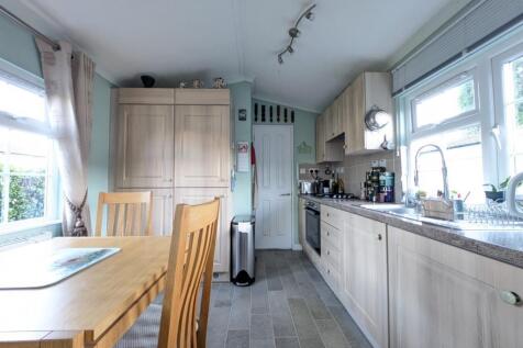 Kitchen 3.jpg