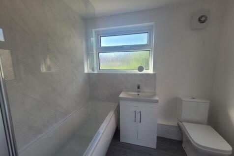 Broadlands, Desborough, Kettering photo 5