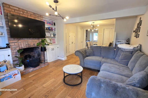 2 bed end terrace for sale London Road, Sawbridge