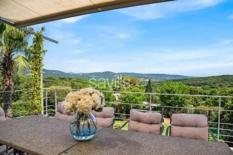 Modern House For Sale In Ramatuelle