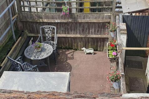 Roof Terrace 1.jpeg