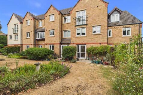 Terrace &amp; Communal Gardens