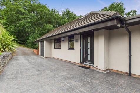 CAM03729G0-PR0082-STILL035