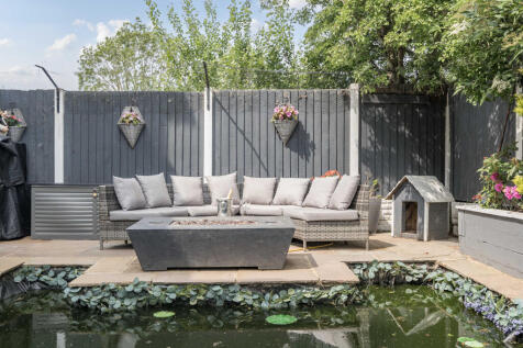 1305334-22-6849dcf30db15