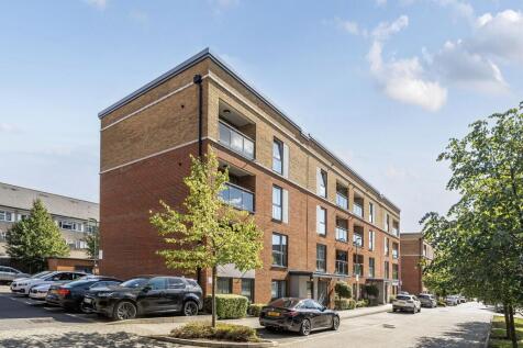 Ruislip, HA4 - property photo