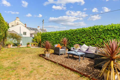 A06 - 15 Church Street, Modbury - 260819